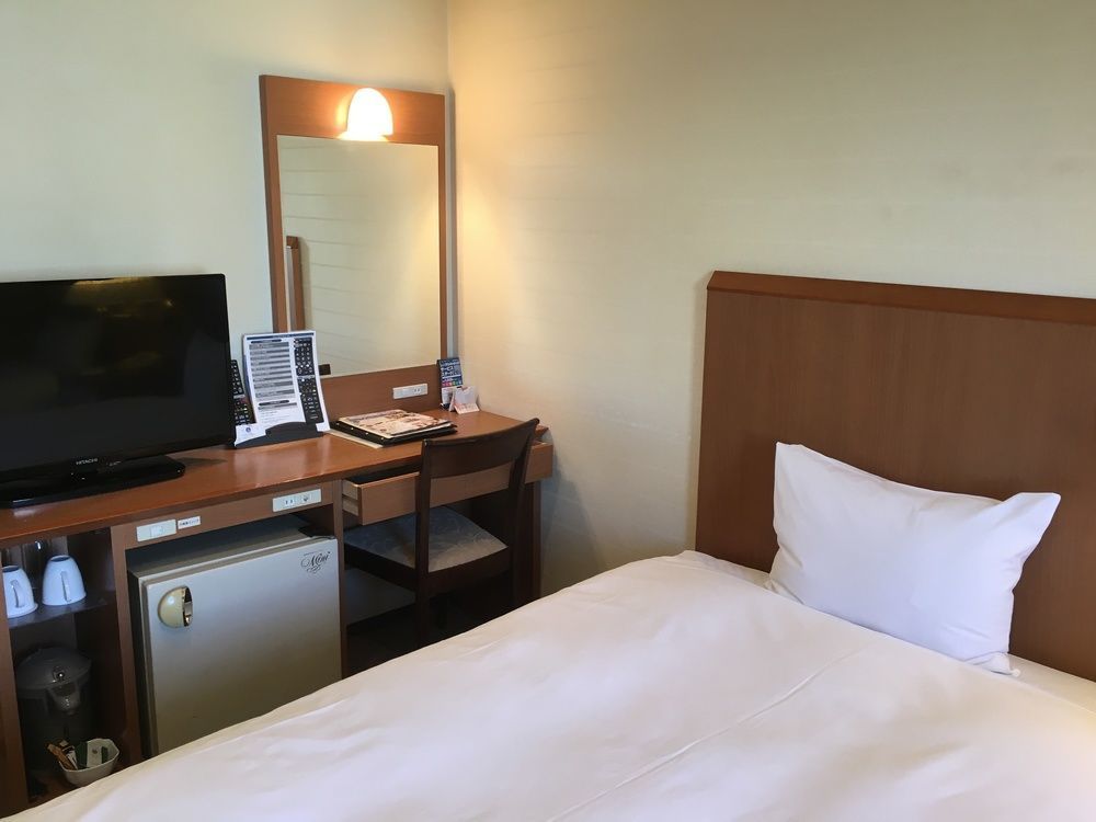Hotel Yokohama Camelot Japan Экстерьер фото