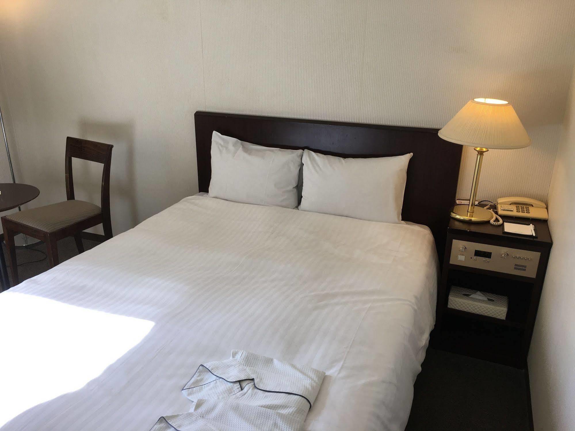 Hotel Yokohama Camelot Japan Экстерьер фото